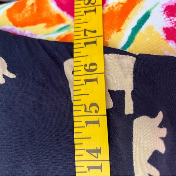 Cropped rayon blouse by Asian Creations. Size Small. - Picture 9 of 9